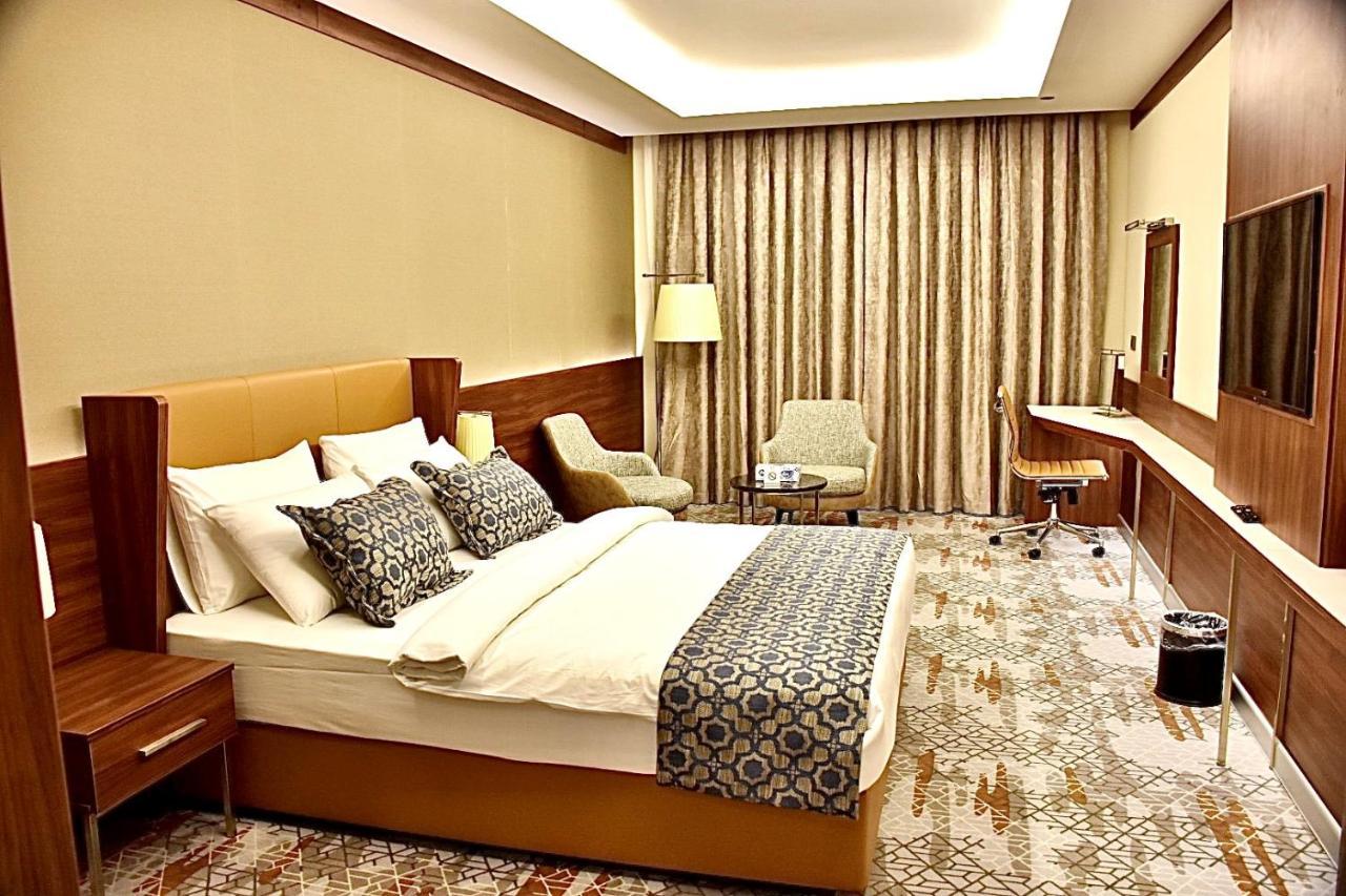 Royal Vista 3* ‘Ibrī